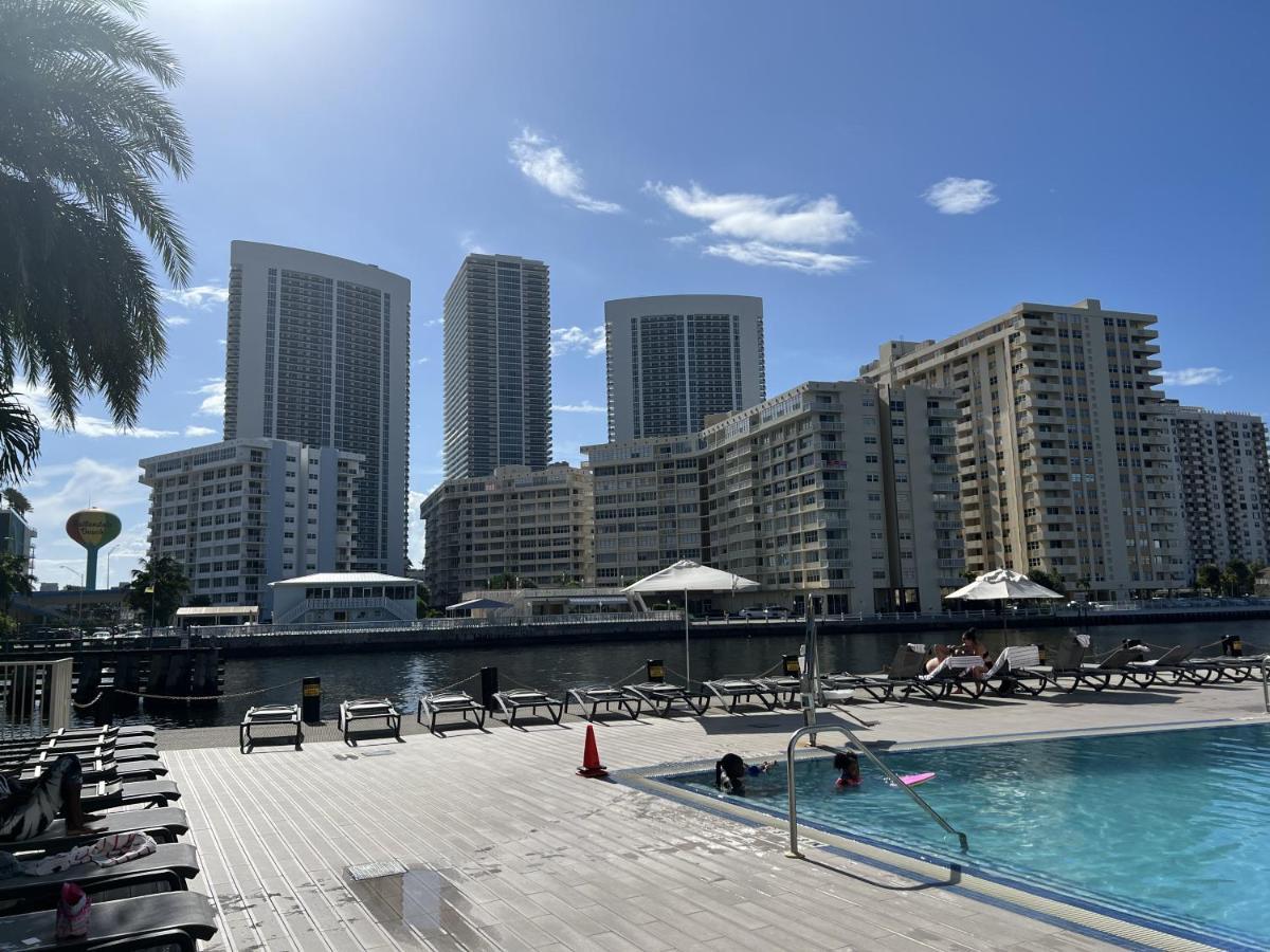 23Rd Floor Luxury & Spacious Beachwalk Resort Apartment With Amazing View Hallandale Beach Exteriér fotografie